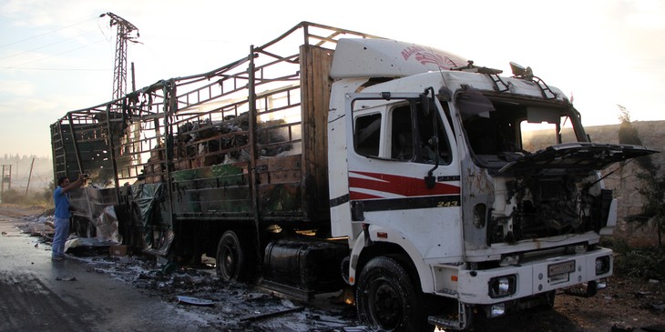 Syrie: l'aide humanitaire suspendue après l'attaque d'un convoi - ảnh 1